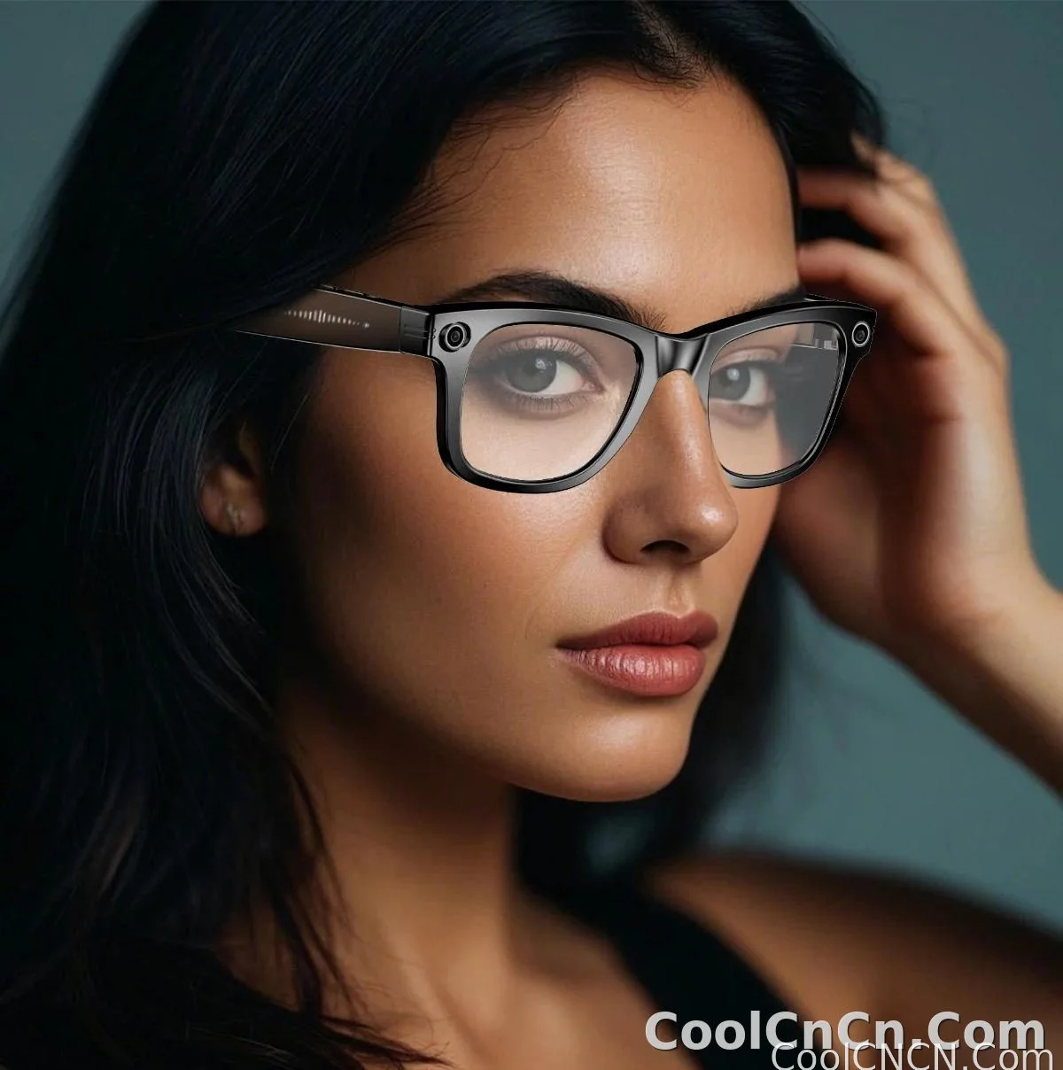 CoolWiz smart glasses with a 1080P video camera, black sunglasses, Bluetooth call translation, music playback, recording, men’s photochromic glasses for outdoor sports and everyday use - detail
